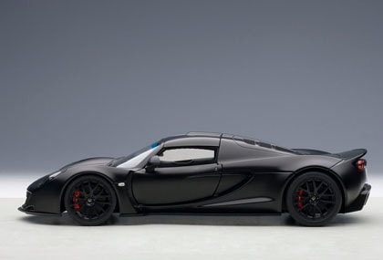 AUTOart 1/18 ヘネシー ヴェノム GT スパイダー　マットカーボン Amazon | AUTOart 1/18 ヘネシー ヴェノム GT スパイダー