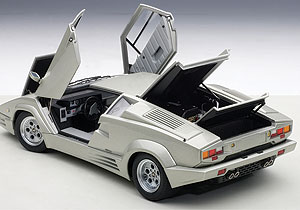 AUTOart 1/18 LAMBORGHINI COUNTACH 25th ANNIVERSARY EDITION
