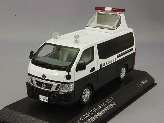 RAI'S 1/43 日産 NV350 キャラバン (E26) 2013 神奈川県警察所轄署誘導