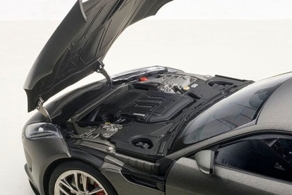 希少！AUTOart 1/18 ジャガーF TYPE R マットグレー2015 AUTOart 1/18 ジャガー Fタイプ R クーペ 2015 (マット・グレー