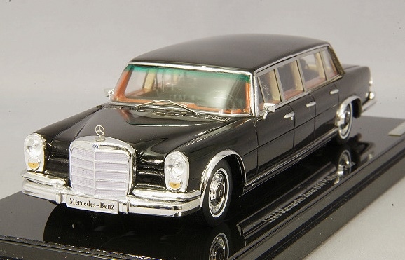 メルセデスS600プルマン 1/43 メルセデスS600プルマン 1/43 メルセデス・マイバッハ S 600