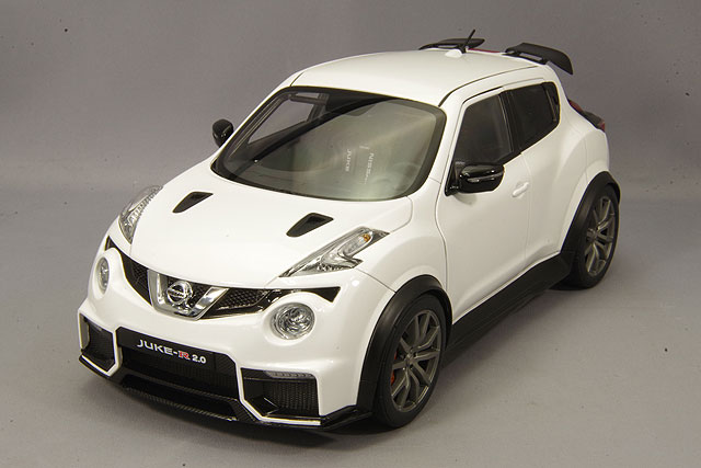 オートアート 1/18 日産 ジュークR 2.0 ホワイト | すべての商品