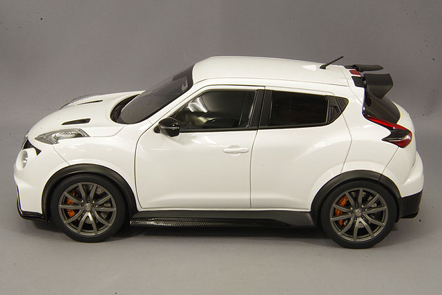 AUTOart 1/18 日産 ジュークR 2.0 ホワイト Autoart Nissan Juke R 2.0 White 1:18*Brand New! NICE!! | eBay