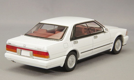 トミカリミテッドヴィンテージ NEO43 1/43 日産 セドリック