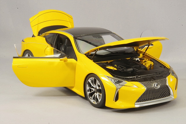 オートアート 1/18 レクサス LC500 メタリックイエロー/ブラック