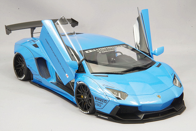 オートアート アヴェンタドール 1/18 ブルー AUTOart 1/18 ランボルギーニ アヴェンタドール SVJ