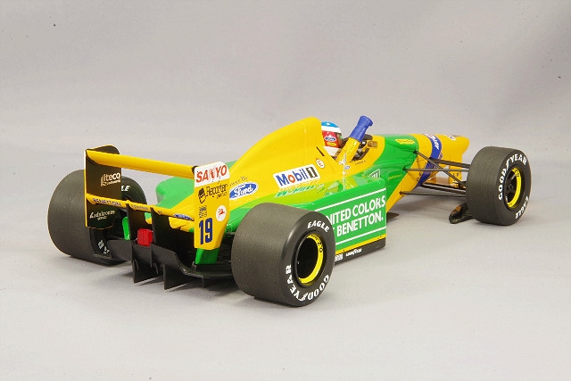貴重ビックスケール１／1８　ベネトン・フォードＢ１９２　シューマッハコレクション 貴重ビックスケール1／18 ベネトン・フォードB192