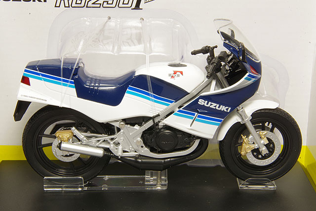 アオシマ スカイネット 1/12 スズキ RG250Γ（ガンマ） ブルー/ホワイト