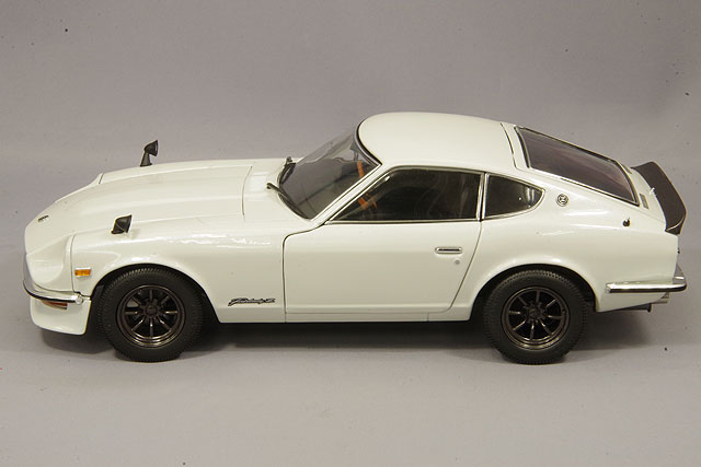 京商 1/18 日産 フェアレディ Z-L S30 ホワイトパール | すべての商品