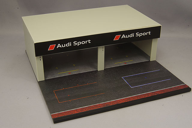 【即購入ok!!】1/64 レーシングピットガレージ ジオラマ アウディスポーツ Tarmac 1/64 レーシング ピットガレージ ジオラマ アウディスポーツ +