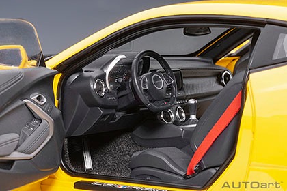 オートアート 1/18 シボレー カマロ ZL1 2017 （イエロー） | すべての