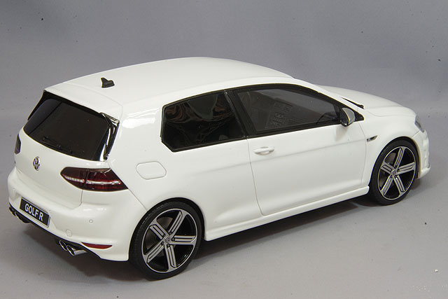 オットー 1/18 フォルクスワーゲン ゴルフ R Mk.VII ホワイト