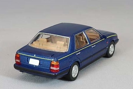 トミカリミテッドヴィンテージ NEO 1/64 ランチア テーマ 8.32