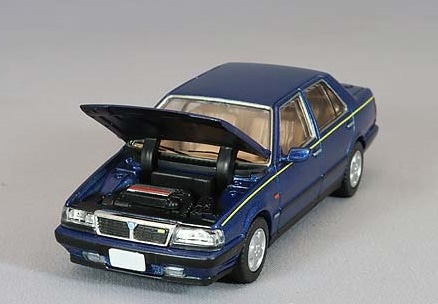 トミカリミテッドヴィンテージ NEO 1/64 ランチア テーマ 8.32