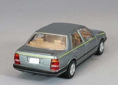 トミカリミテッドヴィンテージ NEO 1/64 ランチア テーマ 8.32