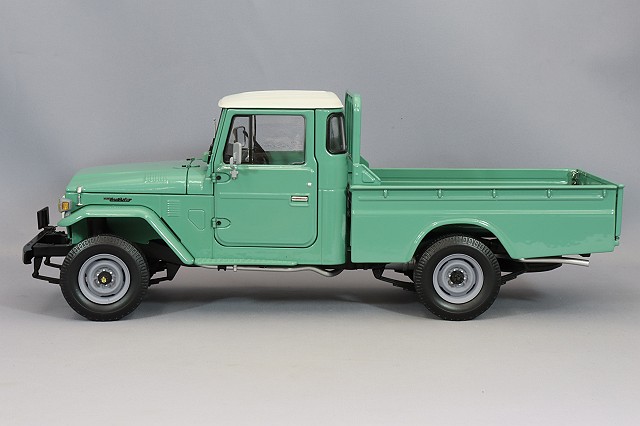 京商 1/18 トヨタ ランドクルーザー 40 ピックアップ グリーン | 京商