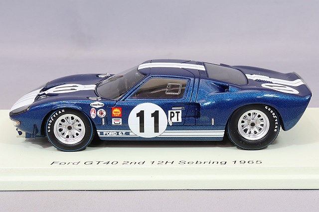 フォード GT40 ミニカー 1/12 000000118426_l4aSblI.jpg