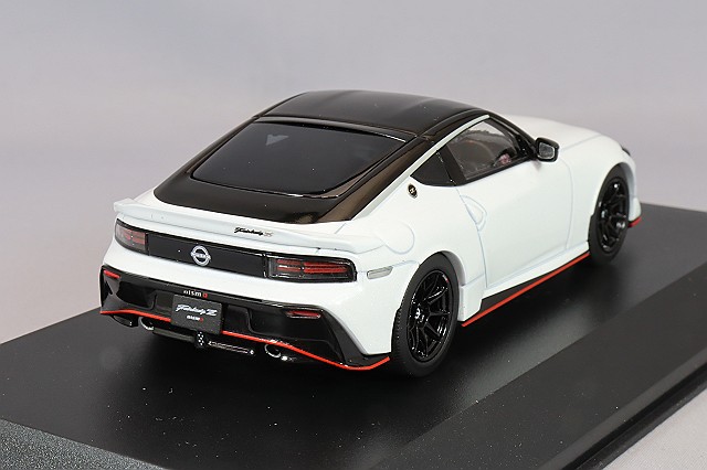 京商 1/43 日産 フェアレディ Z ニスモ 2024 ホワイト ミニカー Amazon | 京商オリジナル 1/43 日産 フェアレディ Z ニスモ 2024