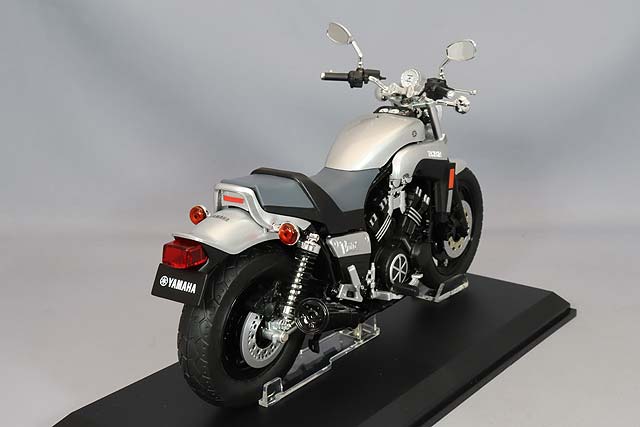 アオシマ スカイネット 1/12 ヤマハ Vmax ニューシルバーダスト