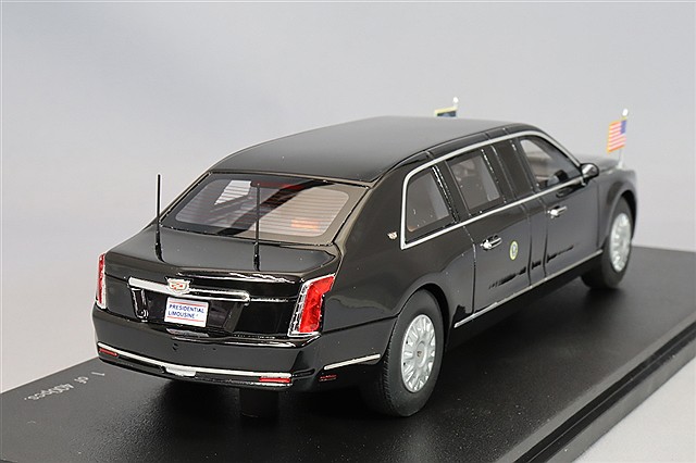 RAI'S レイズ　キャデラック ワン THE BEAST アメリカ大統領専用車 Amazon | Kyosho x RAI'S 1/43 キャデラック ワン THE BEAST