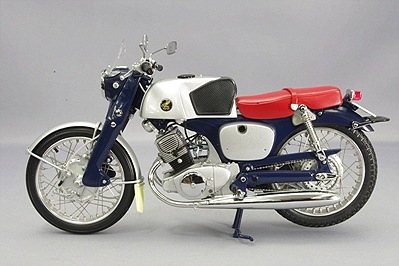 EBBRO CB92 モデル Amazon | エブロ ホンダ CB92 ブルー (1/10 ダイキャスト 10022