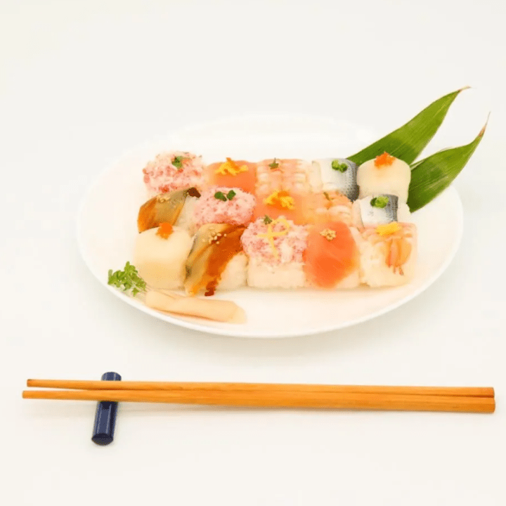 新潟県産米を使用した 華やかてまり寿司