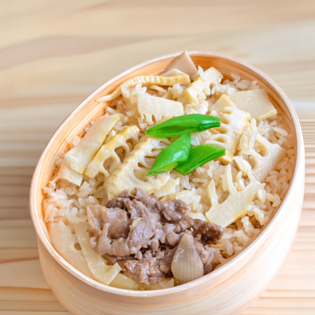 【TOMIN KITCHEN】自家農園で採れた筍ごはん弁当 230g