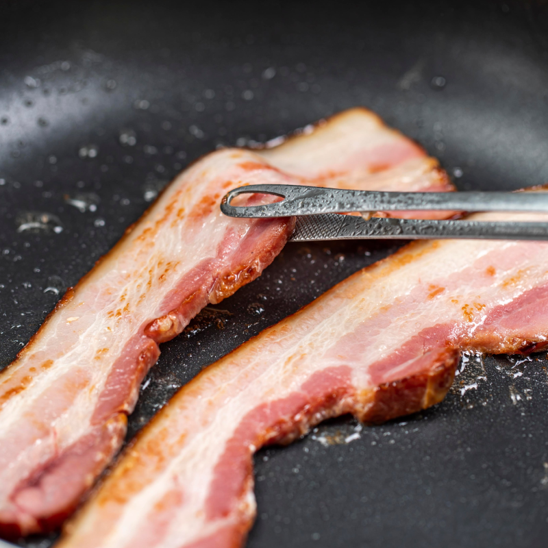 【横浜ベーコン】《ギフトボックス付き》ブロック300g×2個【化学調味料不使用】