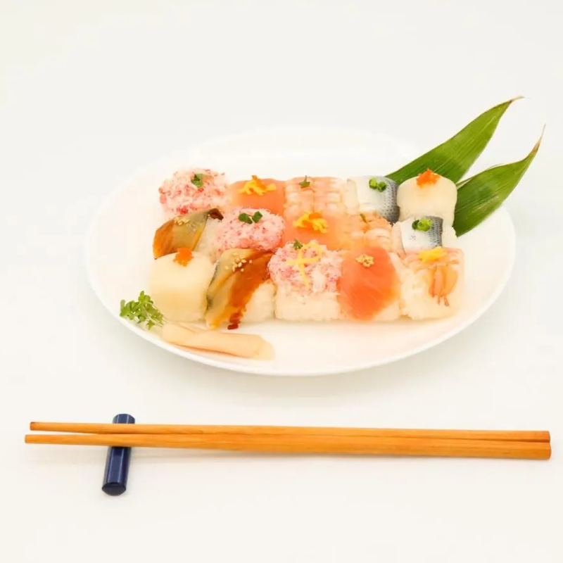 新潟県産米を使用した 華やかてまり寿司