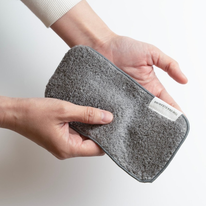 ○とみおかクリーニングの1秒吸水するコットンタオル／ハーフハンド