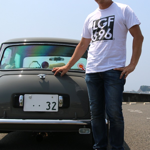 ジョンレノン ミニクーパー ナンバー オーガニックコットン「John's MINI Tシャツ」(ホワイト/ブラック)