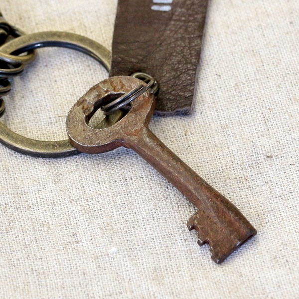 アンティークキー付きMINIキーホルダー(インドの古い鍵2)