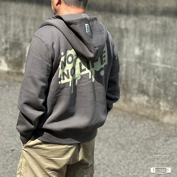 NO MINI NO LIFE ジップアップ パーカー