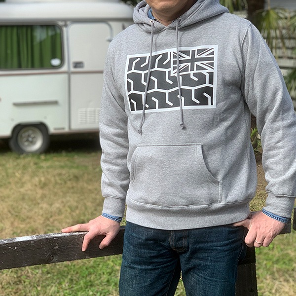 クラシックミニ好きのためのパーカー-「CR65タイヤ痕パーカー」