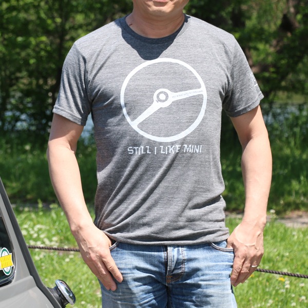 クラシックミニ ステアリング Tシャツ「Power IRU Steering Tシャツ」(チャコール/ホワイト)
