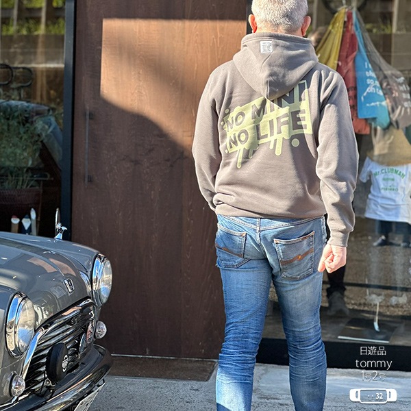 NO MINI NO LIFE パーカー