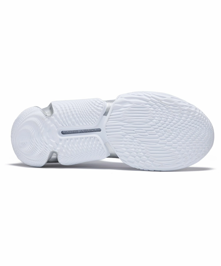 ���ꥢ��󥹥����롪50%OFF��UNDER ARMOUR ������������ޡ� �Х����åȥ��塼�� UA �ե��� �ե塼���㡼X3 VVS�ʥХ����åȥܡ���/MEN�� 3028020��100��White / Distant Gray�˥ե塼���㡼���꡼�� �Хå��� �Х������塼�� �Х����åȥܡ��륷�塼��