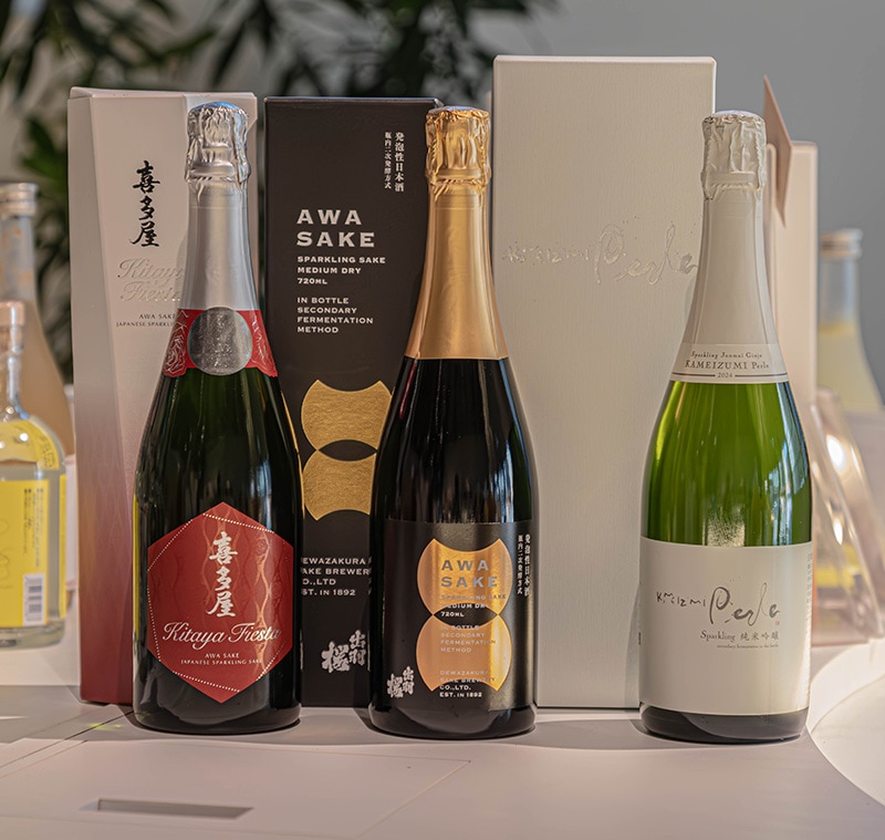 (送料無料)高級スパークリング日本酒 3本飲み比べセット｜喜多屋 Fiesta・亀泉 ペルル・出羽桜 AWASAKE｜ギフト・贈り物に最適