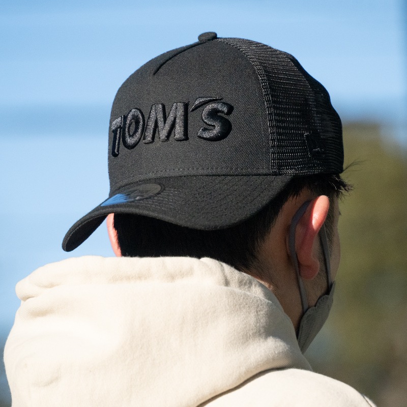 【TOM‘S×NEW ERA】 Aフレームキャップ
