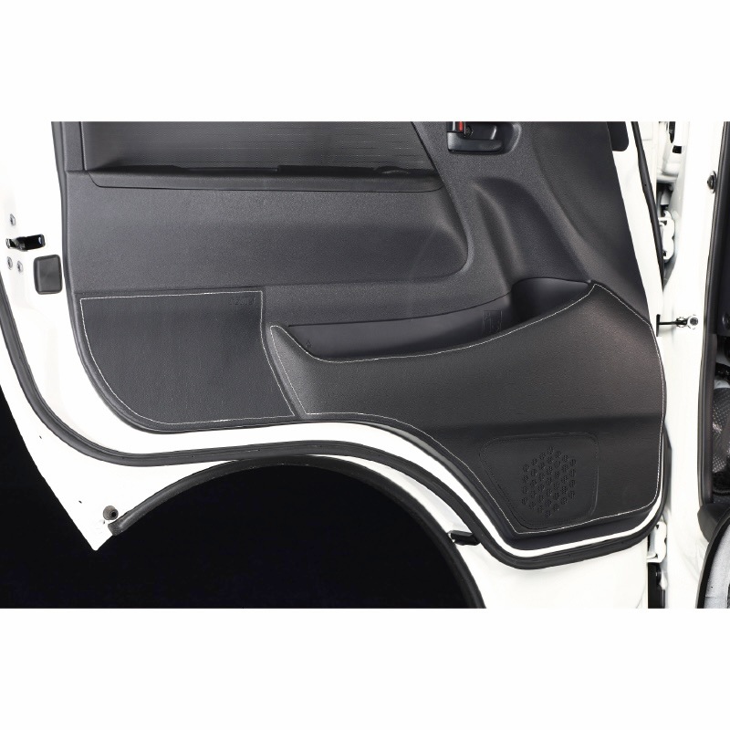 【ハイエース】ドアキックプロテクター