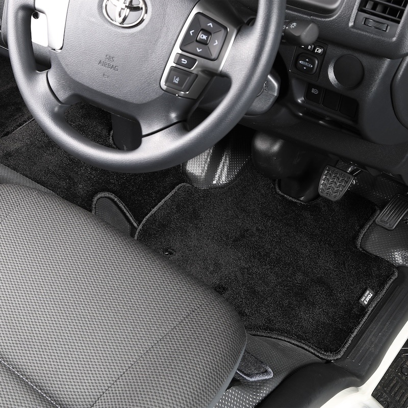 【ハイエース】　フロアマット