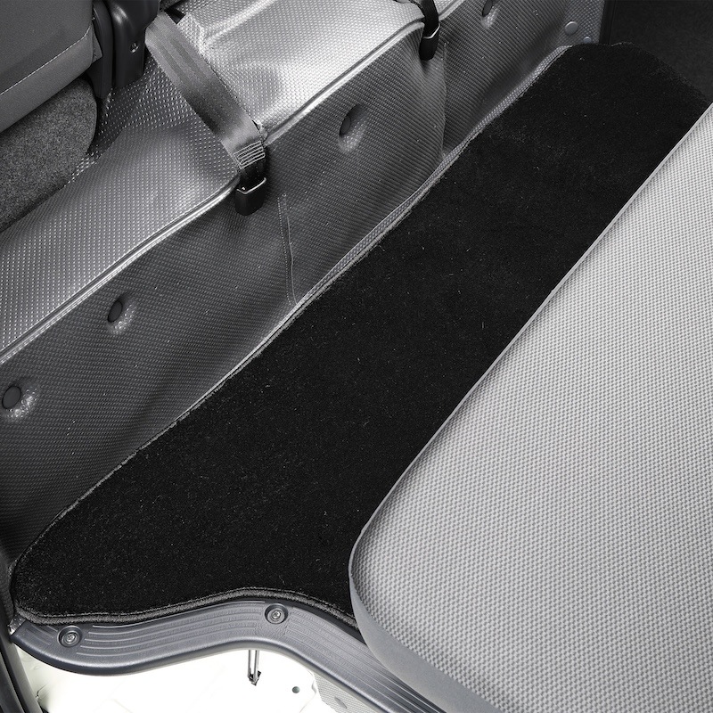 【ハイエース】　フロアマット