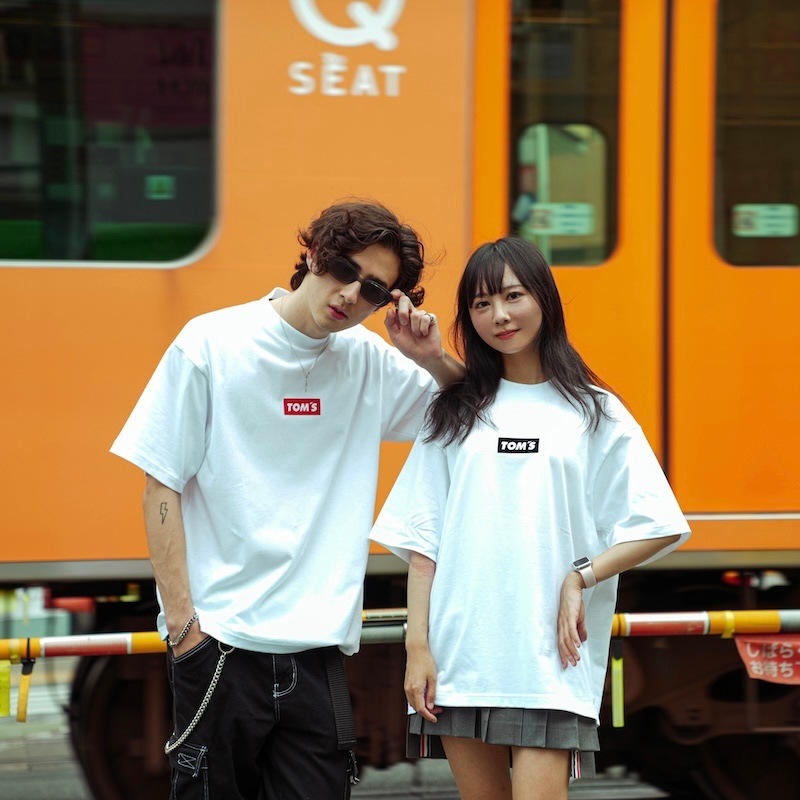 ボックスロゴTシャツ