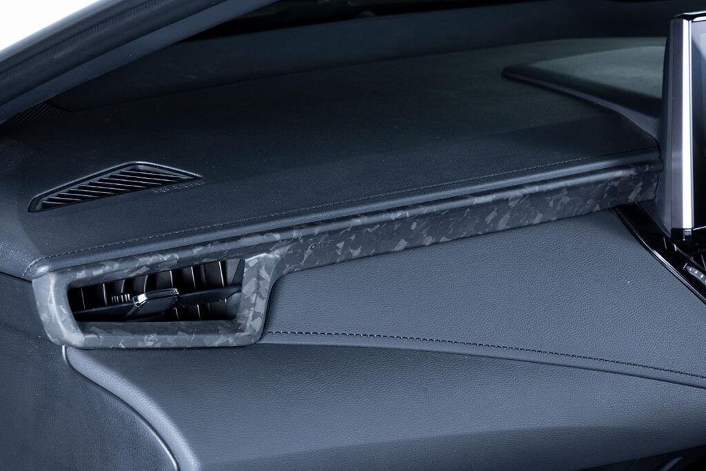 【GRカローラ カーボンパーツ】  フロントパネル