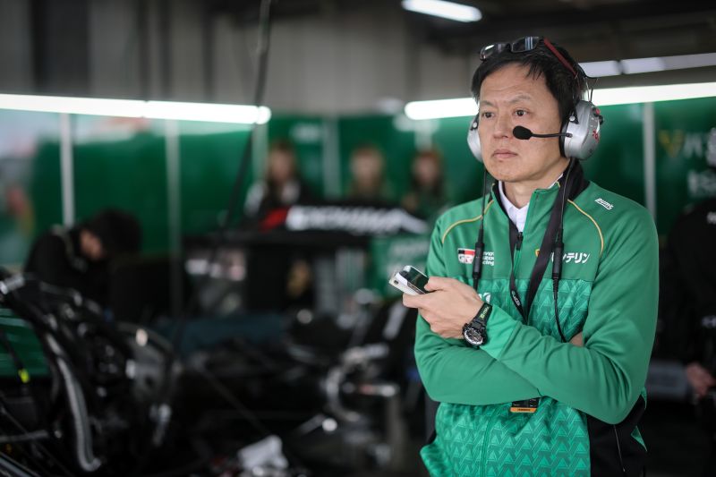 2025 トラックジャケット【VANTELIN TEAM TOM'S】