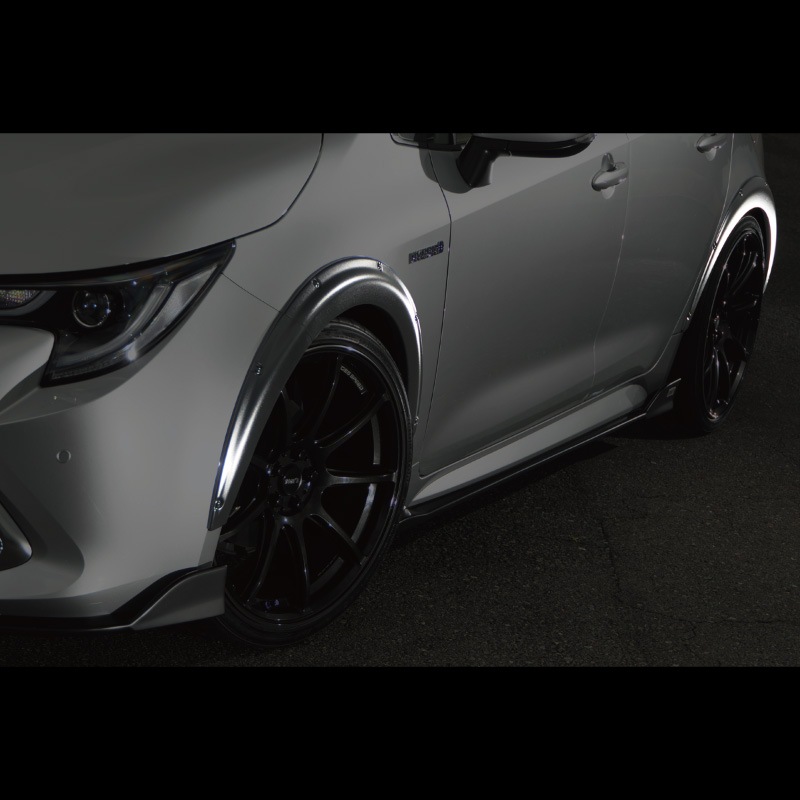 【カローラスポーツ】オーバーフェンダー【21#系】（プラチナホワイトパールマイカ）