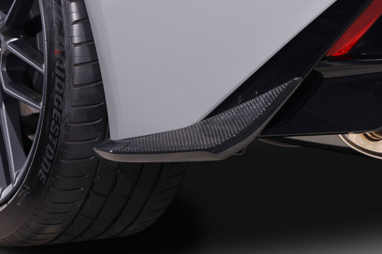 ポイント7%還元／【LEXUS IS500】リヤバンパーサイドフィン