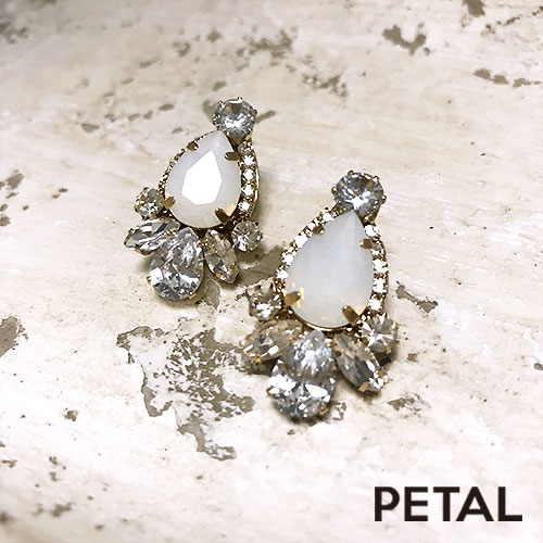 ペアシェイプカットとマーキーズカットのキュービックジルコニアピアス【PETAL MARKET】