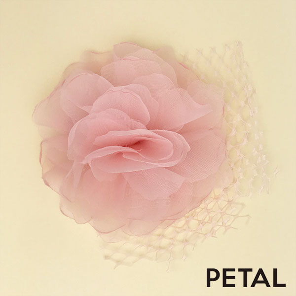 お姫様みたいな薔薇ピン【PETAL MARKET】