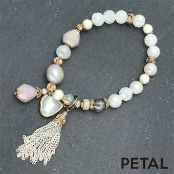 ホワイトビジュータッセル付きブレス【PETAL MARKET】|LALA（ララ）|ブランドで選ぶ